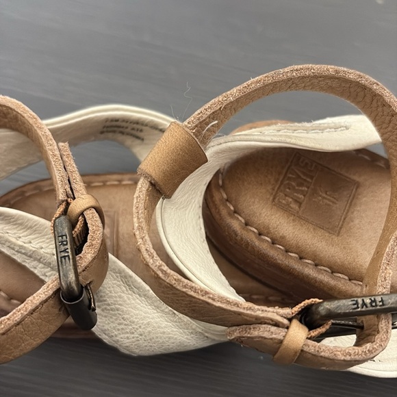 Frye Leather Sandal Two Tone Adjustable Ankle Strap Buckle Size 7.5 - Picture 10 of 10